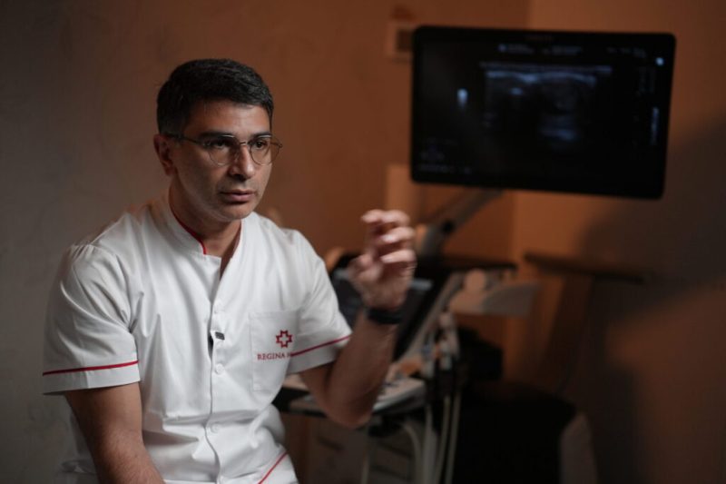 Investigația ce previne intervenții chirurgicale inutile pentru pacienții cu noduli tiroidieni. „Le recomand celor nesiguri dacă un nodul tiroidian e malign sau benign, să opteze pentru această puncție-biopsie.”