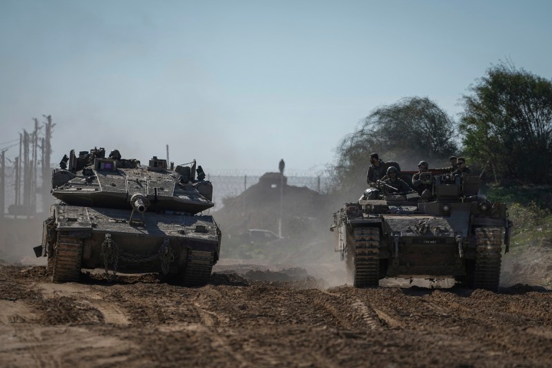 Israel mobilizează mii de rezerviști pentru o nouă ofensivă