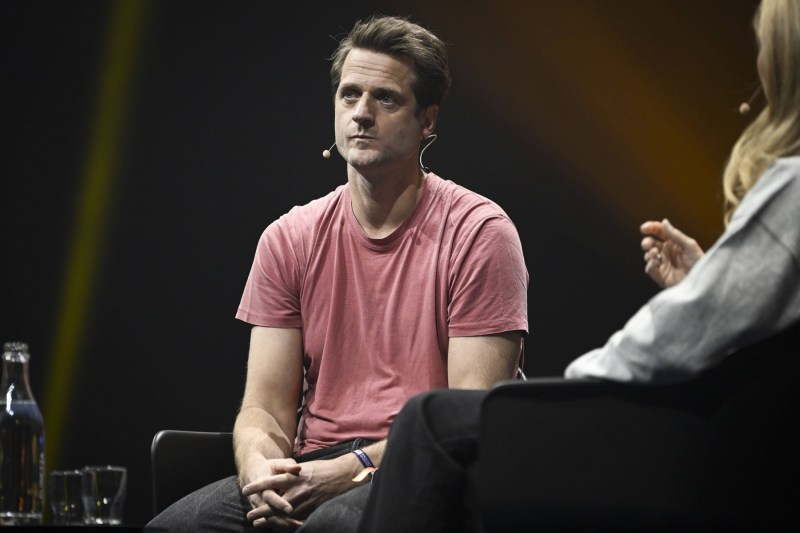 Klarna revine asupra deciziilor anterioare privind utilizarea inteligenței artificiale în locul angajaților