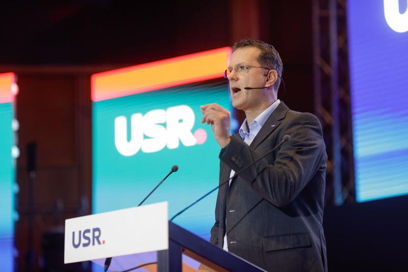 Liderul deputaților USR: „România necesită un guvern capabil să implementeze reforme, nu o simplă repartizare de funcții”