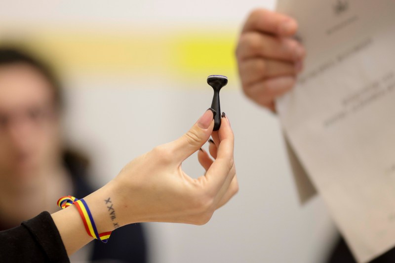 LIVE Alegeri prezidențiale 2025. A început votul în diaspora. Cum poți găsi cea mai apropiată secție de votare 