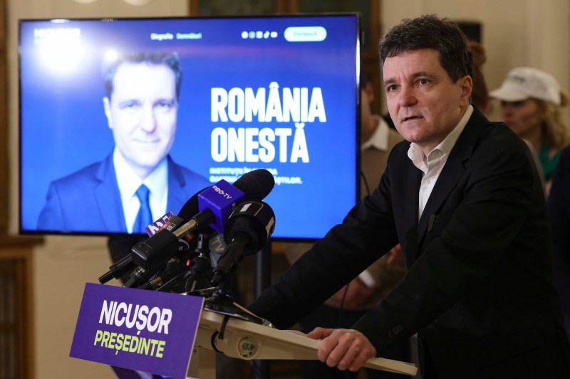 Nicușor Dan devine primul președinte independent al României