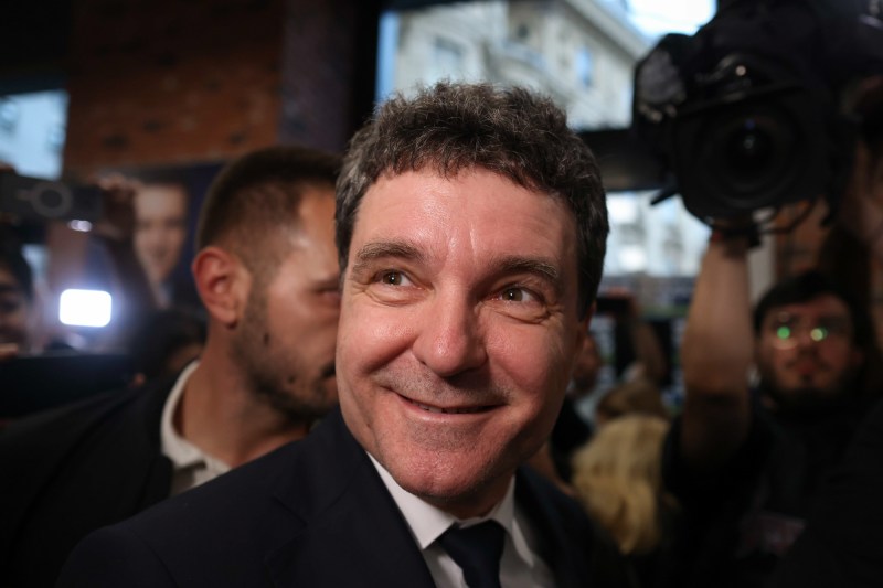 „Nicușor Dan, matematicianul care a îndepărtat influența extremei drepte din România” / Analize internaționale asupra alegerilor decisive din România