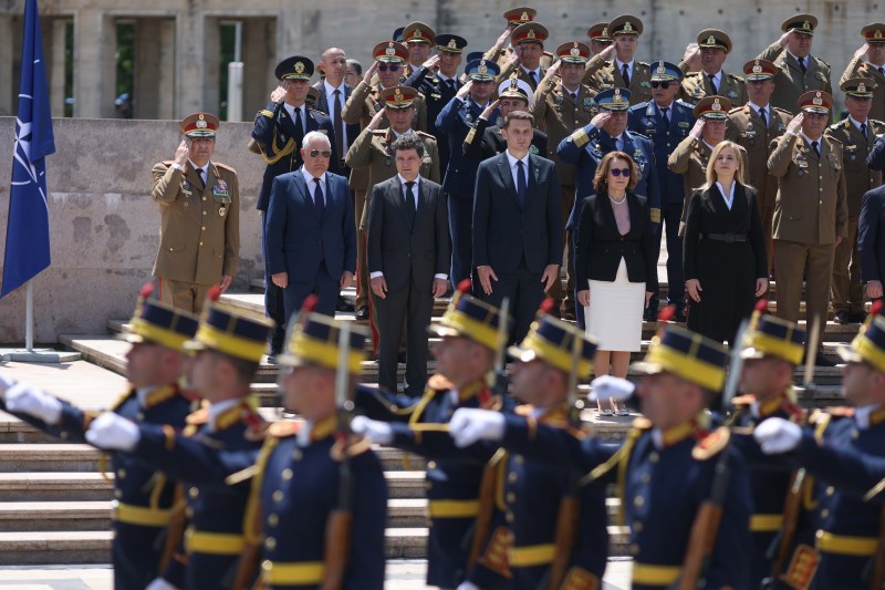 Nicușor Dan, mesaj de unitate de Ziua Eroilor: Nu înseamnă că trebuie să gândim la fel, ci să ne asumăm împreună o direcție