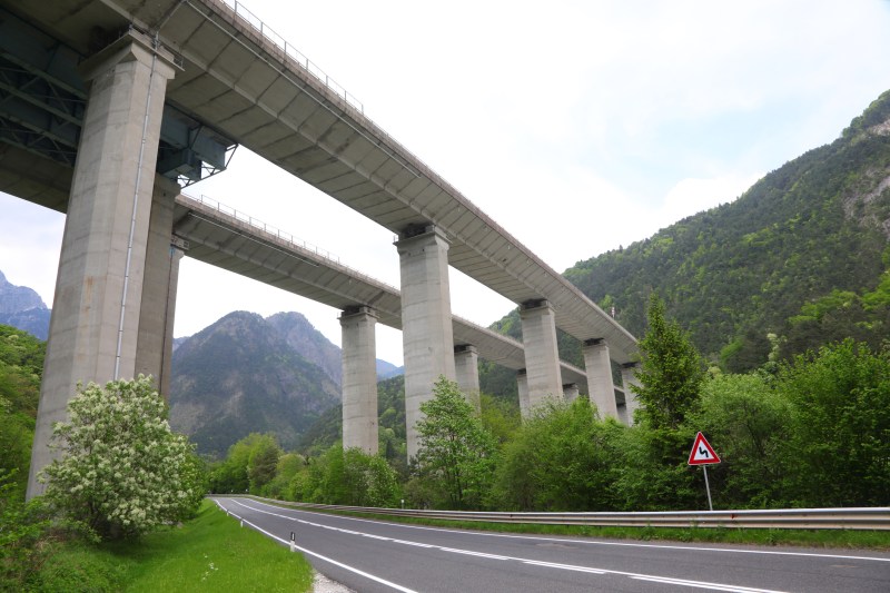 O porțiune impresionantă de autostradă în România: „Va fi ca în Alpi” / Detalii despre proiectul unde șoferii vor trece de la 26 m înălțime la -15 m în subteran în doar câțiva kilometri