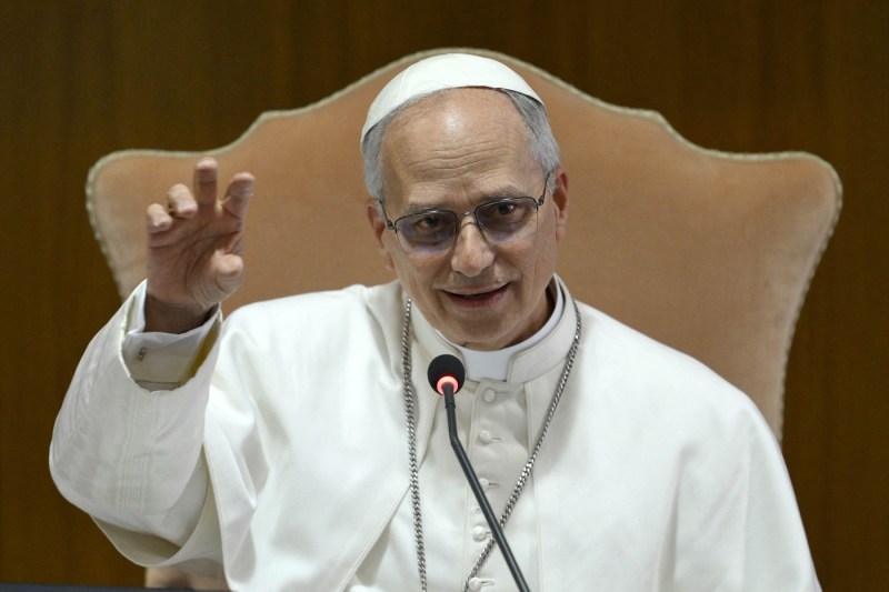 Papa Leon al XIV-lea a detaliat alegerea numelui său, a prezentat blazonul și deviza, și mesajul său pentru cardinali