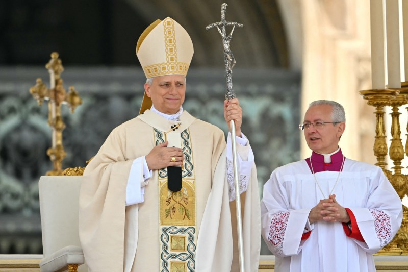 Papa Leon al XIV-lea a fost instalat oficial ca Suveran Pontif: Apel la unitate și asigurarea că nu va conduce „ca un autocrat”