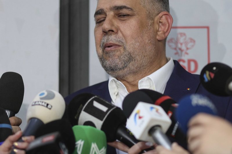 „Părea că se pregătește de sărbători”. Critici aduse rămânerii lui Ciolacu în fruntea guvernului după anularea alegerilor
