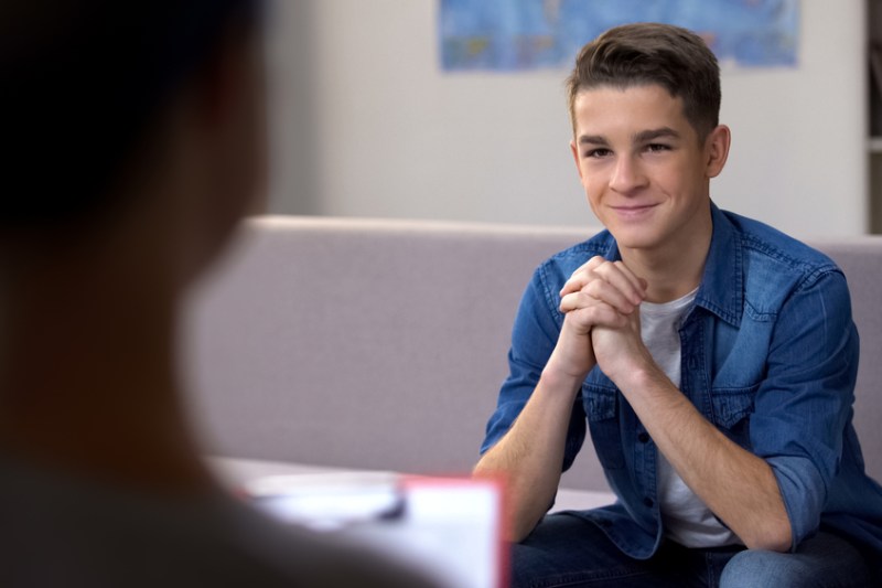 Perspectiva unui psihoterapeut asupra serialului „Adolescence”: „Mulți adolescenți și părinți au o viziune distorsionată asupra terapiei. Psihoterapia autentică cu tinerii este complet diferită”