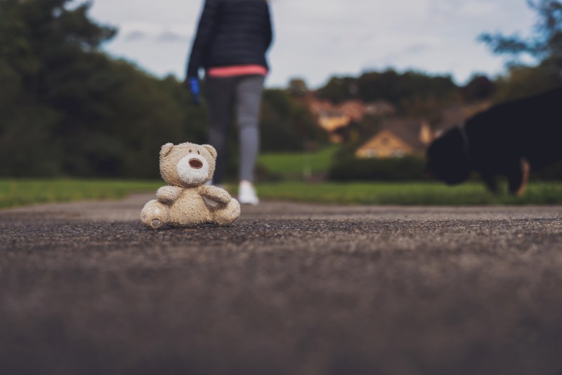 Peste 50% dintre copiii din România dați ca dispăruți părăsesc domiciliul de bunăvoie. Care sunt principalele cauze și vârstele afectate