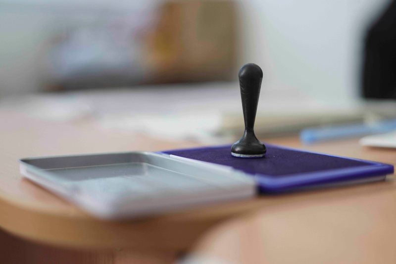 Peste 500.000 de români au votat în diaspora până duminică la prânz. Italienii conduc cu peste 93.000 de voturi.