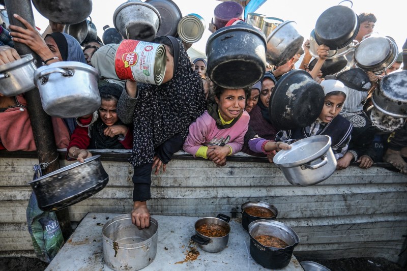 Populația din Fâșia Gaza se confruntă cu un risc critic de înfometare după intensificarea conflictului