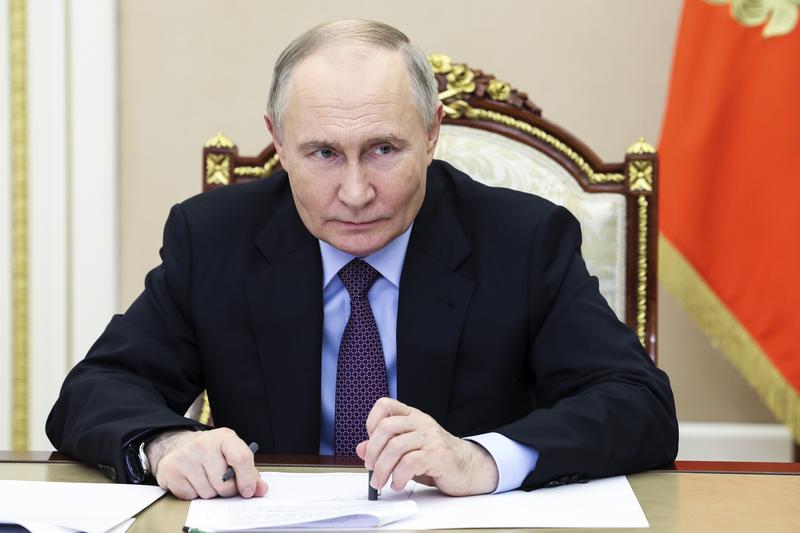 Putin își exprimă disponibilitatea de a colabora cu Ucraina pentru un „memorandum” referitor la un „posibil tratat de pace”