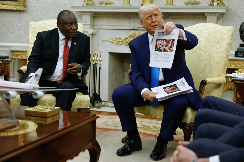 Ramaphosa, confruntat de Trump, a răspuns: „Îmi pare rău că nu am un avion să vă ofer”