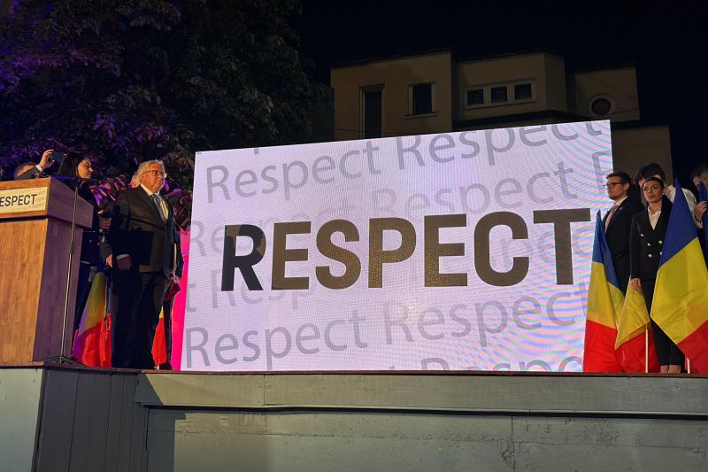 Rezultatele alegerilor prezidențiale 2025: George Simion, victorie celebrată de susținători în absența sa
