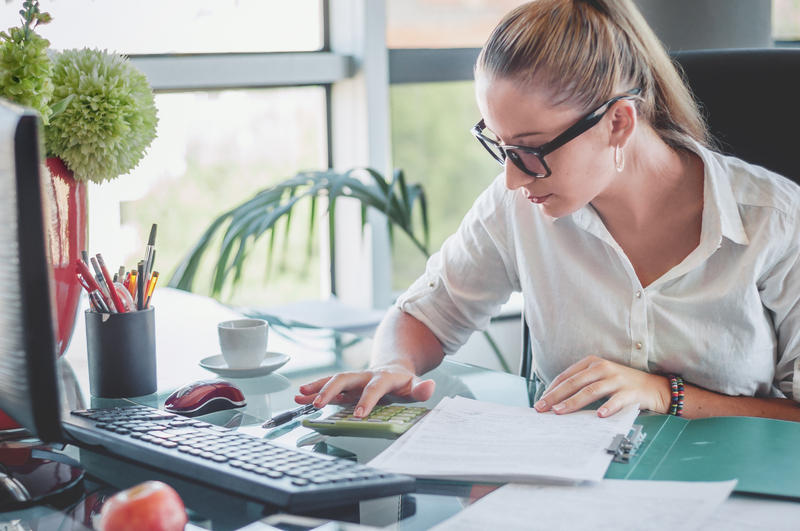 Salariile din sectorul public rivalizează cu cele din multinaționale, în ciuda unei productivități inferioare