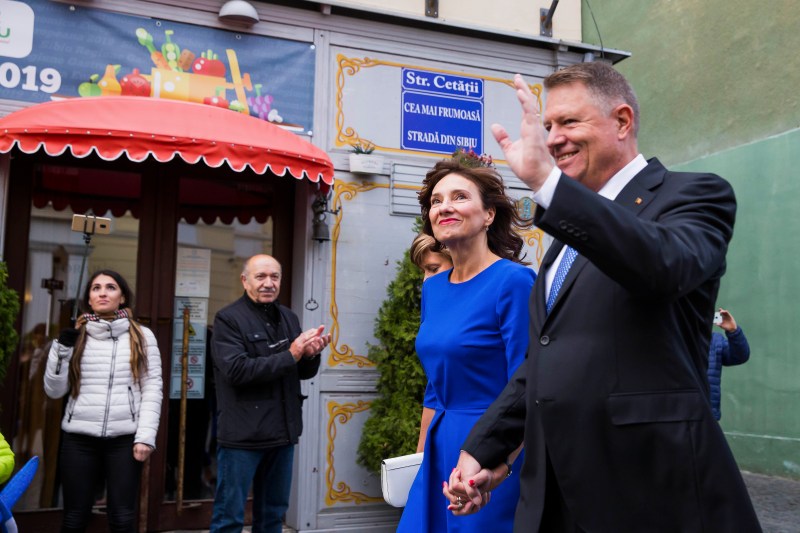 „Simion îi va aresta pe Klaus Iohannis și pe toți parlamentarii PSD-PNL-UDMR și le va confisca proprietățile”. Scrisoare distribuită în Sibiu