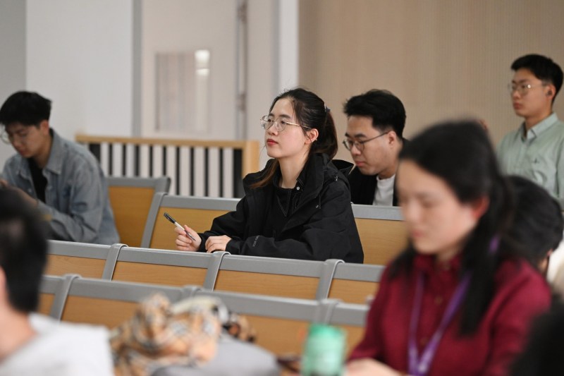 Statele Unite vor să revoce vizele pentru studenții chinezi legate de Partidul Comunist