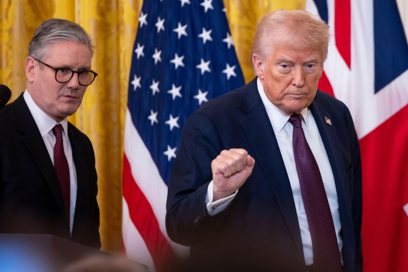 SUA: Donald Trump introduce taxe vamale de 100% pe filmele străine