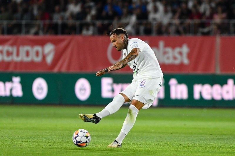 SuperLiga: Alessandro Murgia intenționează să rămână în România, dar există o provocare: „Mai întâi trebuie să rezolvăm cu ei”