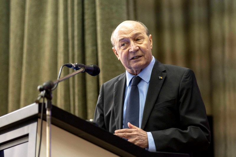 Traian Băsescu răspunde lui Crin Antonescu: „Marioneta fostului lider, susținută intens de activiștii de la postul de televiziune” / Critici și la adresa lui Ponta