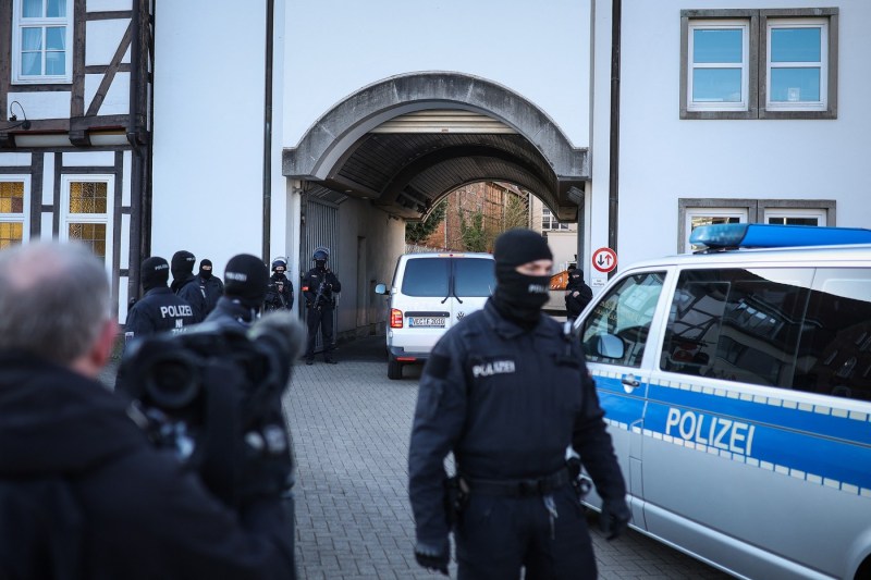 Trei cetățeni ucraineni arestați în Germania, suspectați de implicare în expedierea unor colete explozive