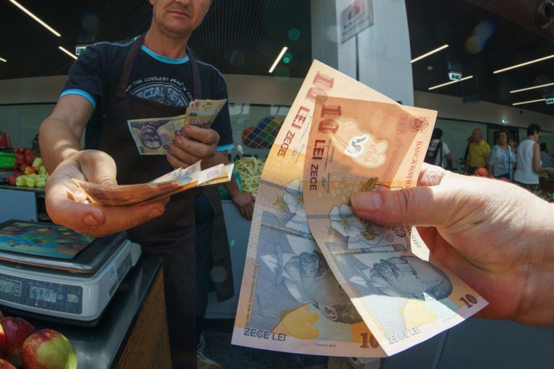 Un fost ministru PSD de finanțe acuză votanții lui Nicușor Dan pentru deprecierea leului