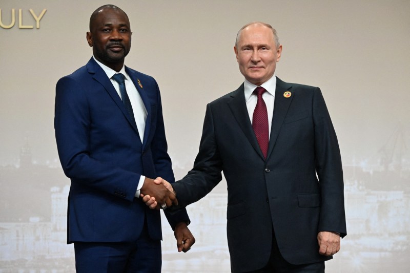 Un general din Mali îi adresează mulțumiri lui Putin pentru suportul în „denazificarea” națiunii