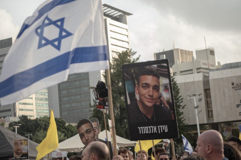 Un ostatic israeliano-american, eliberat din mâinile Hamas. Netanyahu: O combinație eficace între presiunea militară a Israelului și influența lui Trump