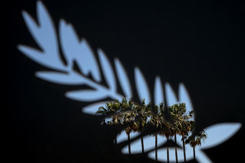 Un palmier de trei metri a căzut peste agentul unui actor la Festivalul de Film de la Cannes
