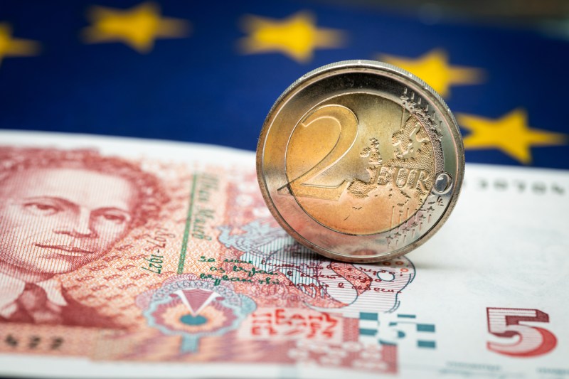 Uniunea Europeană se pregătește să aprobe cererea Bulgariei pentru adoptarea euro. Când va renunța Bulgaria la leva?
