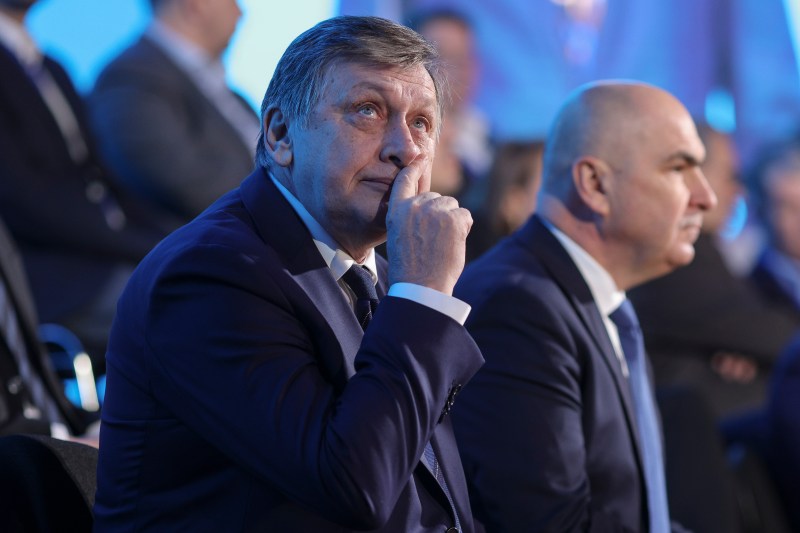 VIDEO Ilie Bolojan: „Dacă voi avea un rol, voi contribui la transformarea PNL” / Ce a comentat despre Crin Antonescu și care este „profilul” ideologic ideal pentru PNL