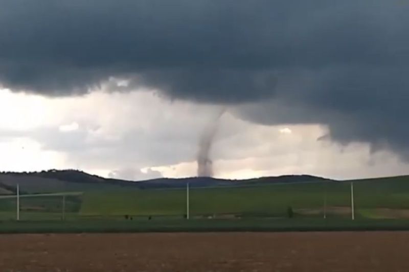 VIDEO Imagini impresionante cu o tornadă în județul Tulcea. Cetățenii au primit alertă RO-Alert.