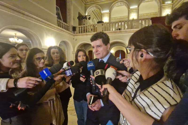 VIDEO Nicușor Dan călătorește în Polonia pentru a-l susține pe primarul Varșoviei în alegerile prezidențiale