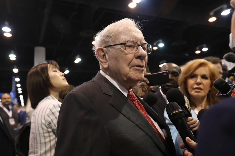 Warren Buffett anunță retragerea din fruntea Berkshire Hathaway după peste șase decenii de conducere. Cine îi va lua locul?