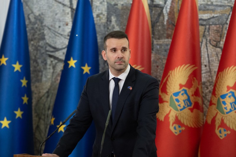 Ziua de lucru de șapte ore pe cale de adoptare în Muntenegru. „Pentru o muncă mai eficientă și mai productivă”