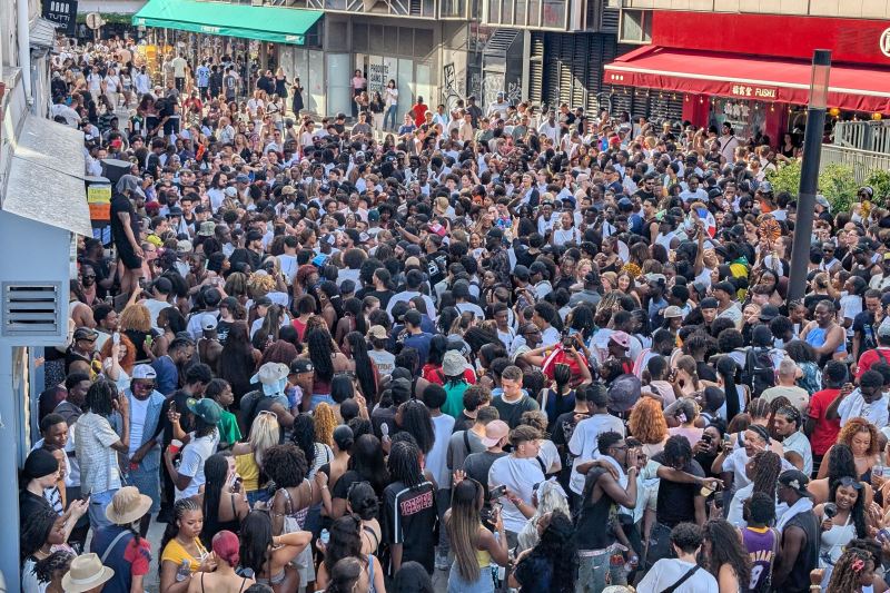 145 de persoane au raportat înțepături cu seringa în timpul unui festival din Franța