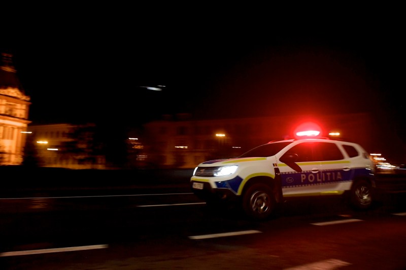 Accident tragic la Râmnicu Vâlcea: Doi tineri au fost găsiţi carbonizaţi după o urmărire la 185 km/h