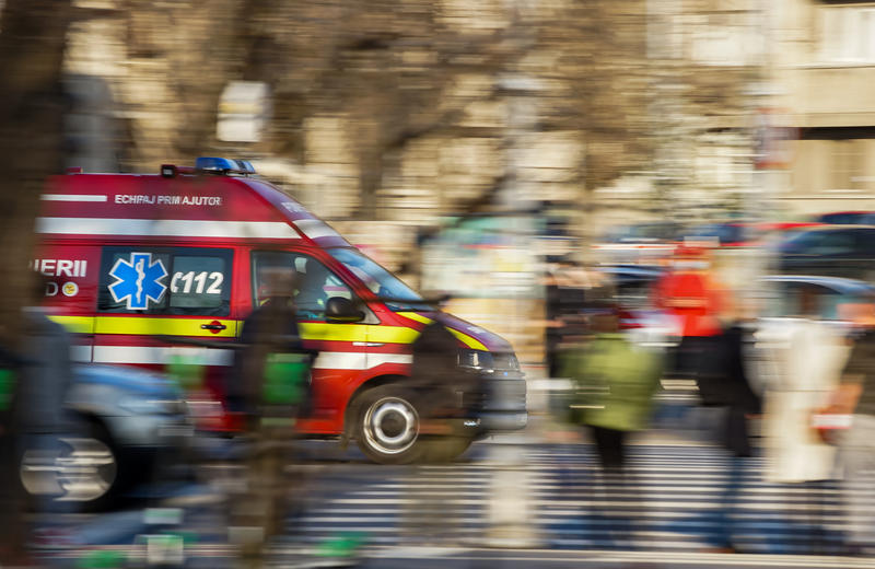 Amendă pentru şoferul unei ambulanţe SMURD în drum spre un accident
