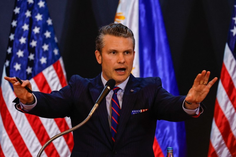 Armata americană este pregătită să acționeze conform directivelor președintelui Trump privind Iranul, afirmă șeful Pentagonului