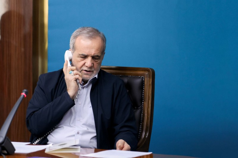 Ce a declarat președintele Iranului pentru Macron în urma atacurilor: „Trebuie să primească un răspuns”