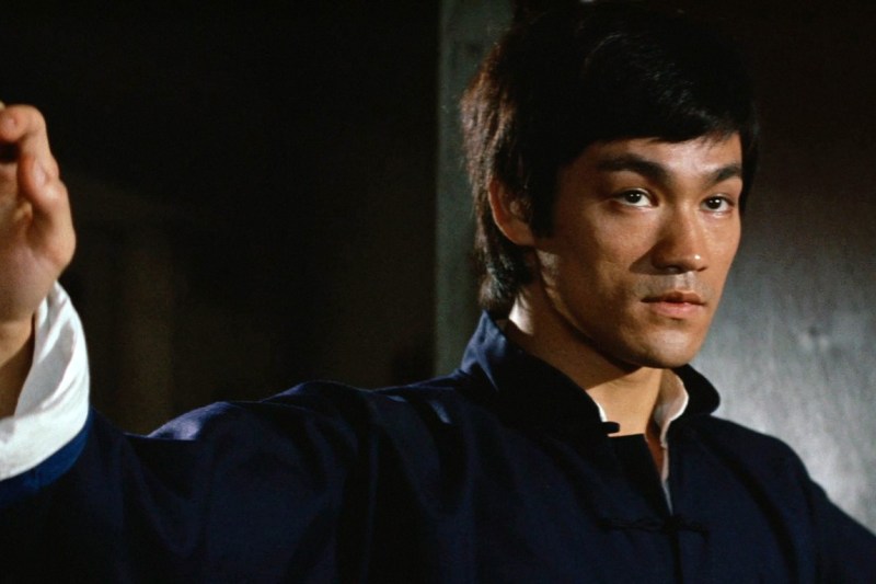 China intenționează să refacă zeci de filme clasice, inclusiv producții cu regretatul Bruce Lee, folosind A.I.