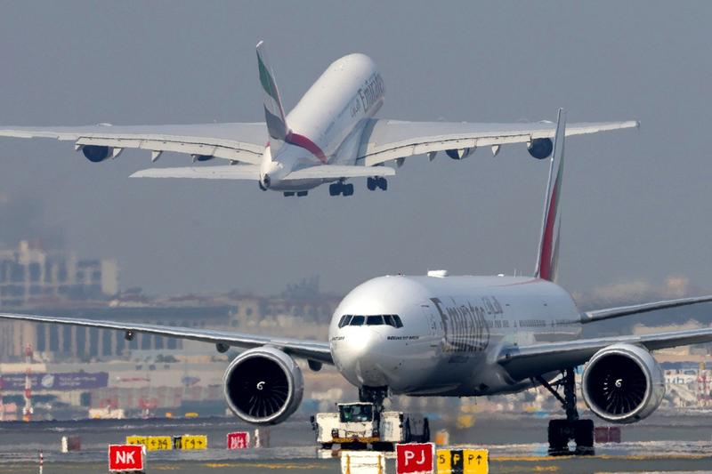 Creșteri semnificative în anularea curselor aeriene către cel mai mare aeroport din lume din cauza tensiunilor din Orientul Mijlociu
