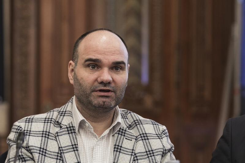 Decizia instanței în cazul fostului președinte AEP Constantin Mituleţu-Buică, acuzat de sancționarea abuzivă a trei șefi din instituție care au denunțat presiuni politice
