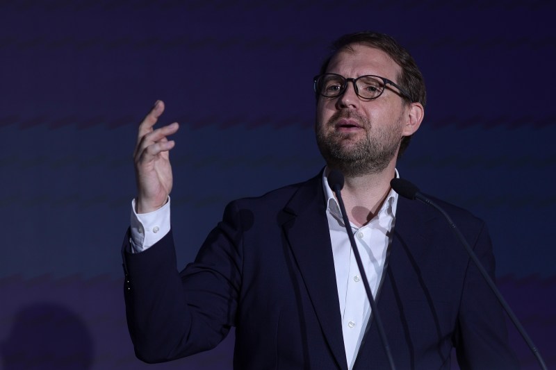 Dominic Fritz, atac asupra AUR: „Aspira la o Românie a celor care conspiră în culise cu Moscova” / Replica lui George Simion