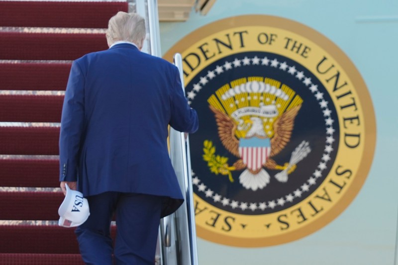 Donald Trump se îndreaptă spre Europa pentru summitul NATO de la Haga. Detalii despre cazarea sa