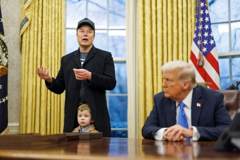 Elon Musk a eliminat mesajul referitor la implicarea lui Trump în dosarele Epstein, postat pe X timp de două zile