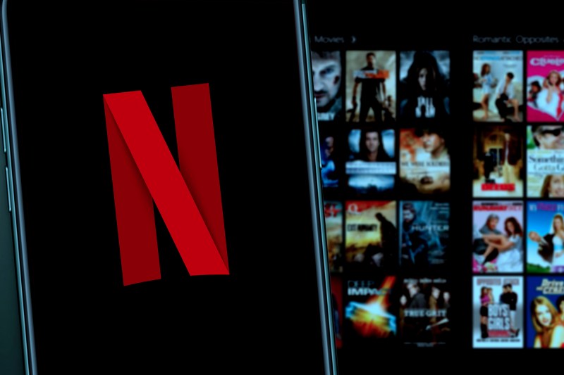 Franța va introduce un serial Netflix în programa școlară