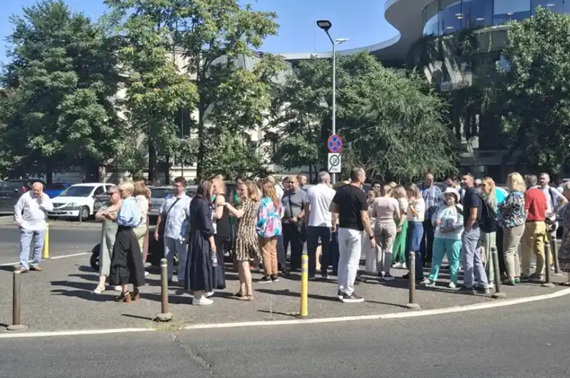 Funcționarii Guvernului apără sporul pentru condiții de muncă periculoase: „Este justificat și necesar”