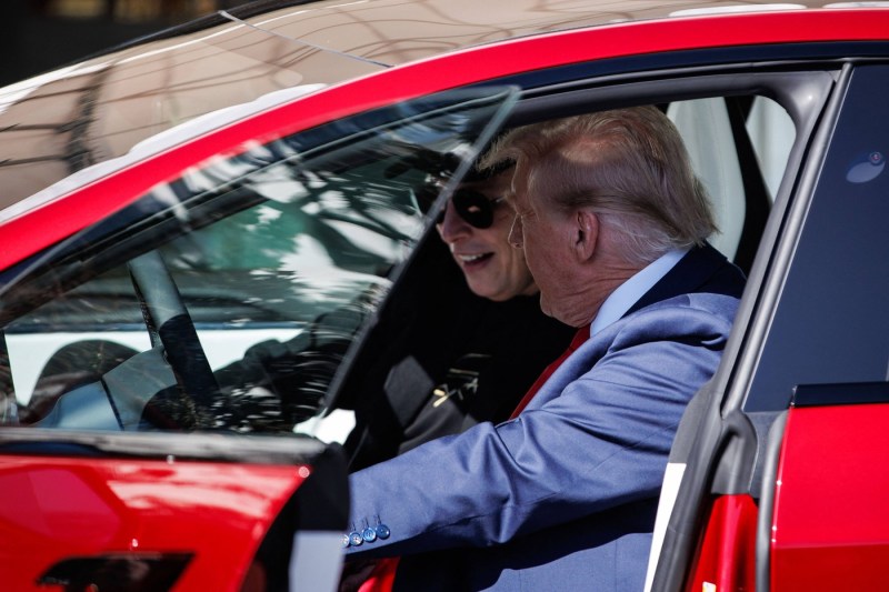 Impactul Legii asupra Tesla și Criticile lui Elon Musk la Adresa Administrației Trump